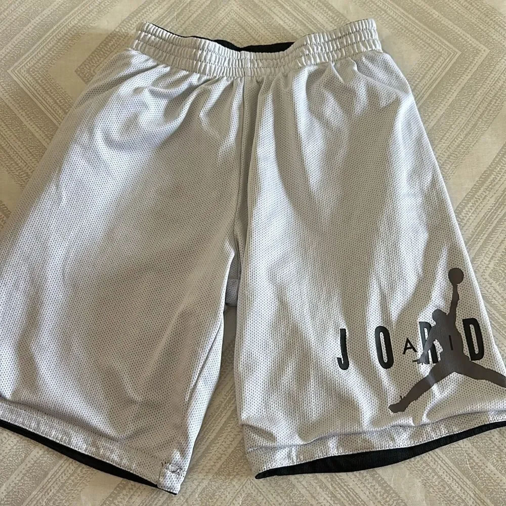 Jordan Boys Reversible Black & White Mesh Athletic Shorts Large